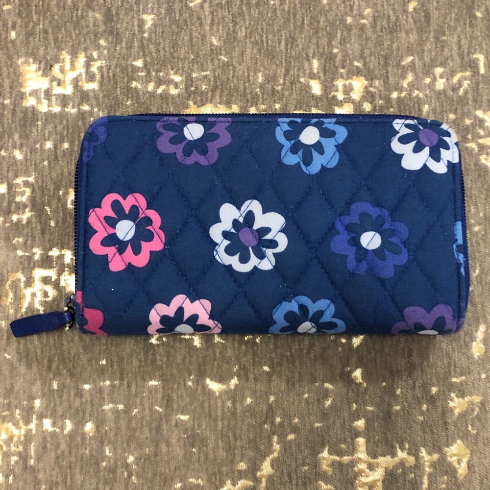 Vera Bradley Blue Ellie Flowers Zippered Wallet